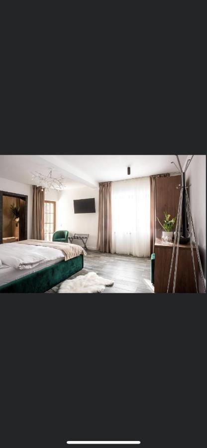 Sidharta Resort Обарсия Лотрулуи Екстериор снимка