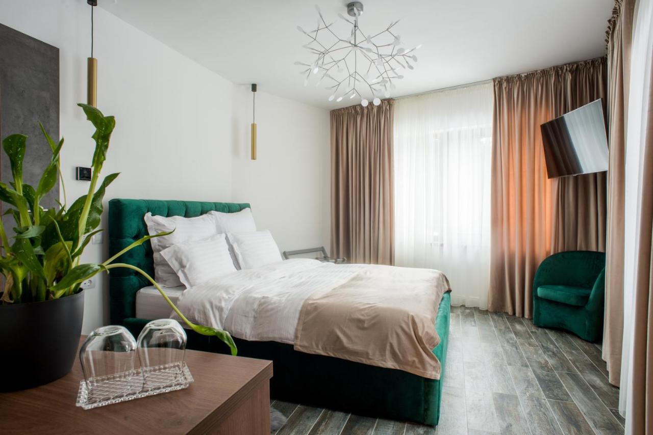 Sidharta Resort Обарсия Лотрулуи Екстериор снимка